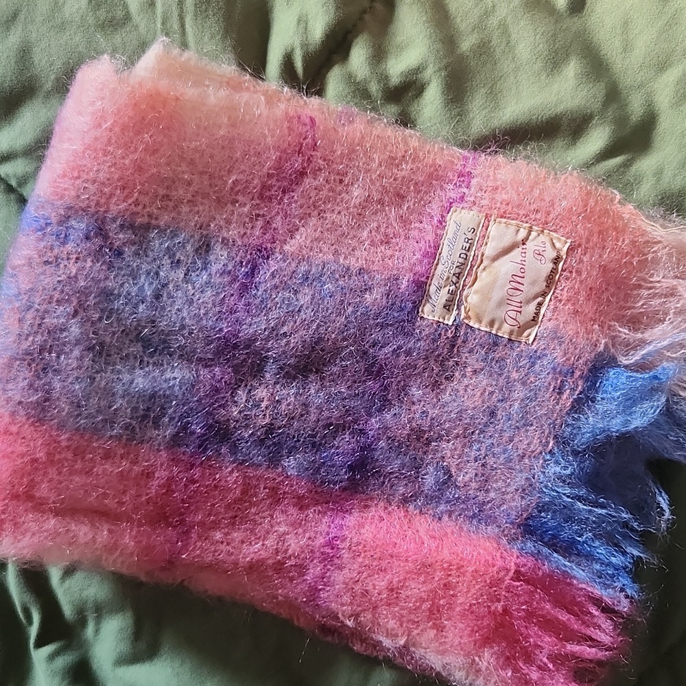 Vintage 60s' Scottish Mohoir scarf